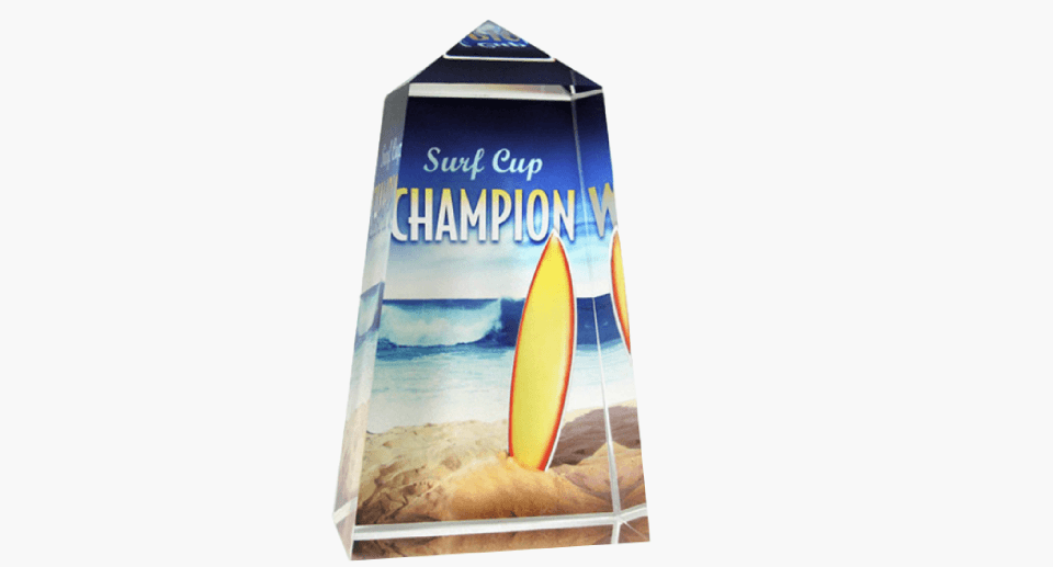 在獎(jiǎng)杯表面直接打印全彩圖案